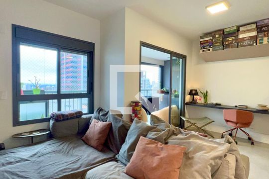 Sala de apartamento à venda com 2 quartos, 71m² em Pinheiros, São Paulo