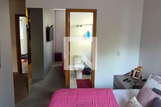 Quarto de casa de condomínio à venda com 4 quartos, 300m² em Suru, Barueri