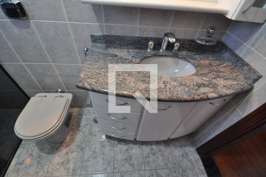 Banheiro do Quarto Suíte de casa à venda com 3 quartos, 220m² em Jardim Virginia Bianca, São Paulo