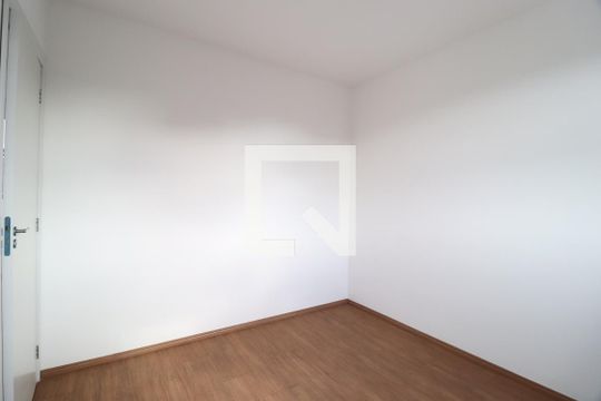 Quarto 2 de apartamento para alugar com 2 quartos, 46m² em Vila Maria, Uberlândia