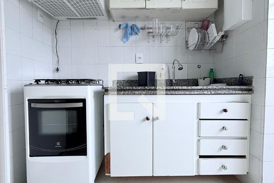 Cozinha de apartamento à venda com 2 quartos, 65m² em Monsenhor Messias, Belo Horizonte