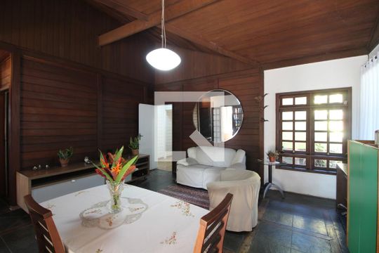 Sala de casa de condomínio à venda com 5 quartos, 275m² em Jacarepaguá, Rio de Janeiro