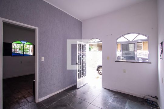 Sala 2 de casa para alugar com 6 quartos, 360m² em Porto Velho, São Gonçalo