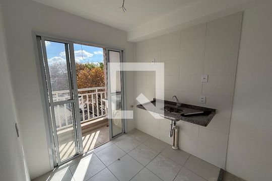 Cozinha  de apartamento à venda com 2 quartos, 37m² em Vila Ré, São Paulo