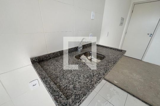 Cozinha  de apartamento à venda com 2 quartos, 37m² em Vila Ré, São Paulo