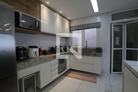 Casa à venda com 3 quartos, 150m² em Ipiranga, São Paulo