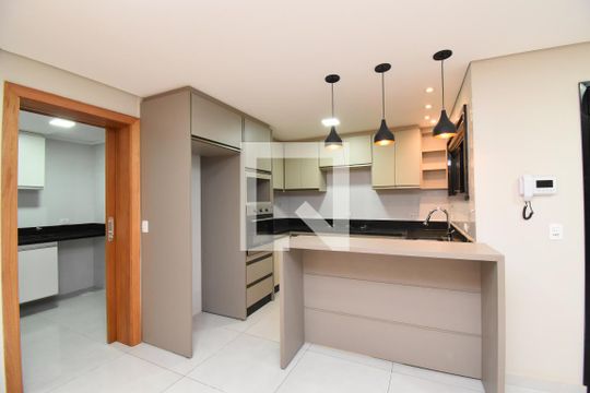 Sala/Cozinha de casa à venda com 3 quartos, 200m² em Tingui, Curitiba