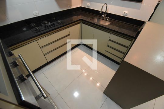 Sala/Cozinha de casa à venda com 3 quartos, 200m² em Tingui, Curitiba