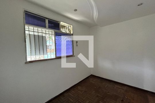 Quarto 1 de casa à venda com 4 quartos, 200m² em Inhaúma, Rio de Janeiro