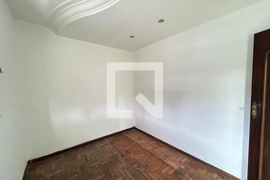 Quarto 1 de casa à venda com 4 quartos, 200m² em Inhaúma, Rio de Janeiro