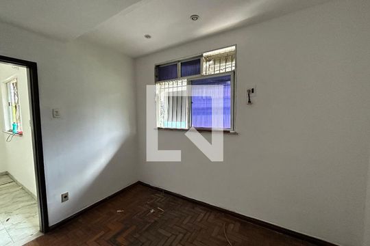 Quarto 1 de casa à venda com 4 quartos, 200m² em Inhaúma, Rio de Janeiro