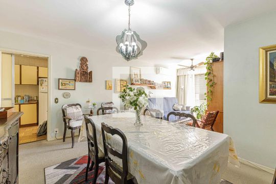 Sala de apartamento à venda com 3 quartos, 120m² em Floresta, Porto Alegre