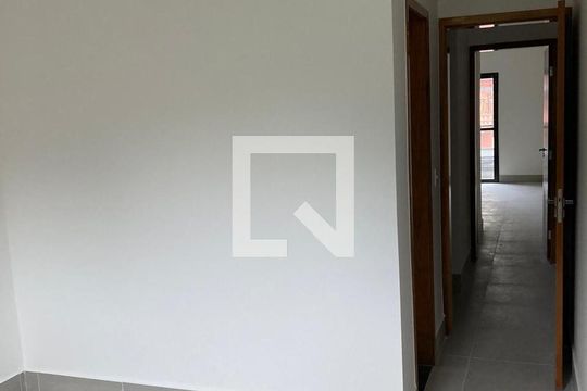 Quarto de casa à venda com 2 quartos, 80m² em Vila Polopoli, São Paulo