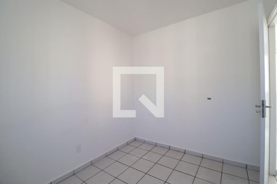 Quarto 2 de apartamento para alugar com 2 quartos, 44m² em Mansour, Uberlândia
