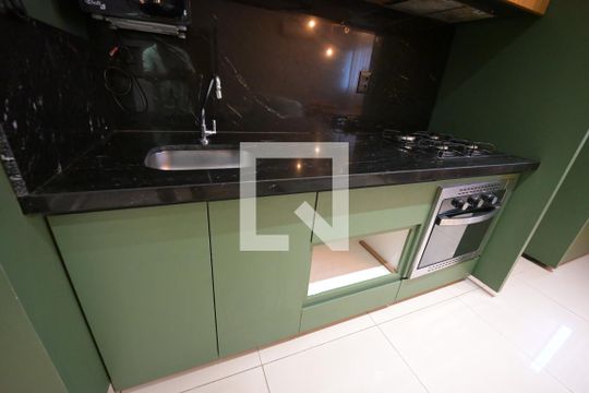 Apartamento à venda com 2 quartos, 56m² em Vila Rosa, Goiânia