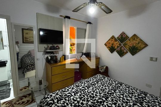Suite de casa à venda com 3 quartos, 138m² em Parque Erasmo Assunção, Santo André