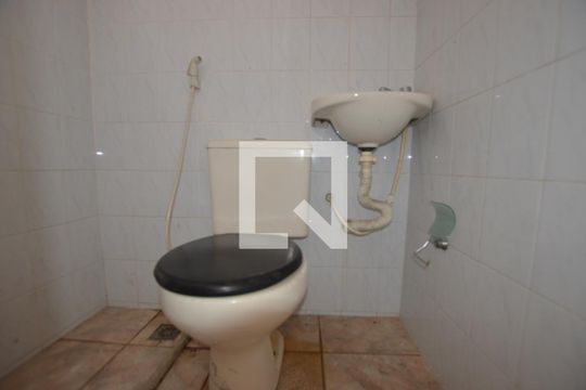 Banheiro  de apartamento para alugar com 1 quarto, 15m² em Bento Ribeiro, Rio de Janeiro
