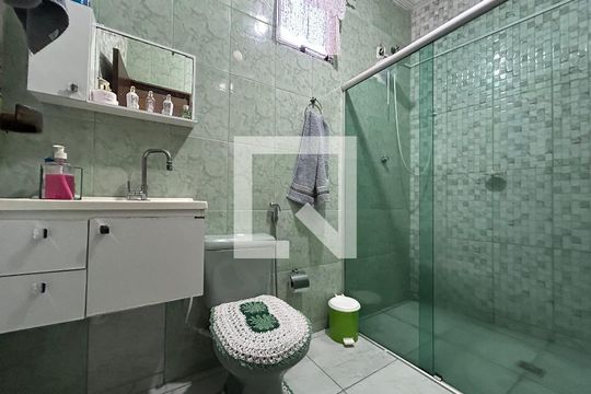 Casa à venda com 2 quartos, 70m² em Praia, Contagem