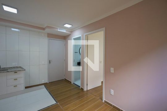 Sala de apartamento à venda com 2 quartos, 33m² em Vila Suzana, São Paulo