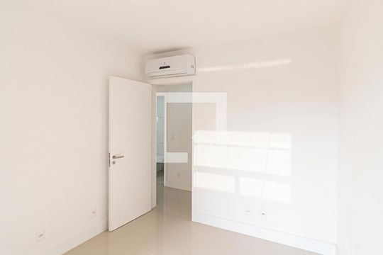 Quarto de apartamento para alugar com 3 quartos, 92m² em Balneario, Florianópolis