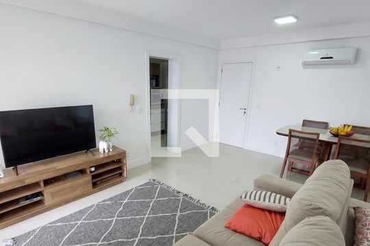Sala de apartamento para alugar com 3 quartos, 92m² em Balneario, Florianópolis