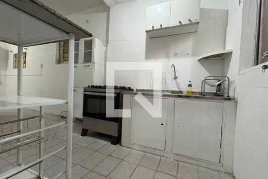 Cozinha de casa para alugar com 2 quartos, 360m² em Jk, Contagem