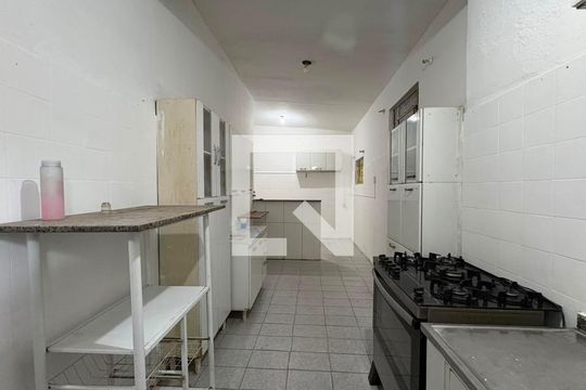 Cozinha de casa para alugar com 2 quartos, 360m² em Jk, Contagem