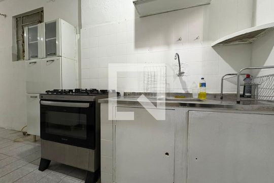 Cozinha de casa para alugar com 2 quartos, 360m² em Jk, Contagem