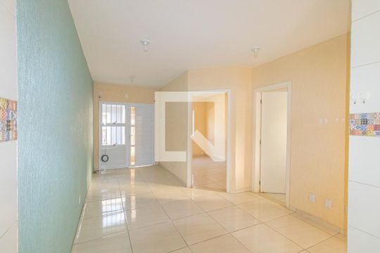 Sala de casa de condomínio para alugar com 2 quartos, 48m² em Parque Granja Esperanca, Cachoeirinha