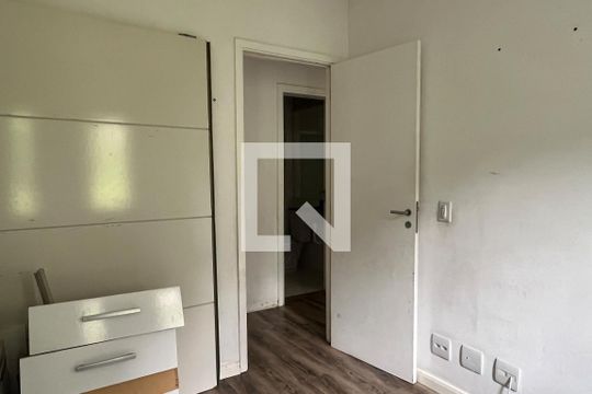 Quarto de apartamento para alugar com 2 quartos, 62m² em Marapé, Santos