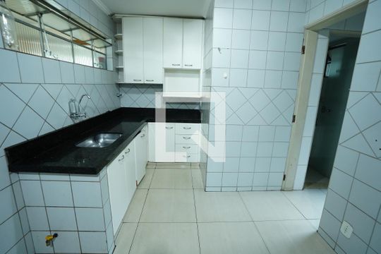 Apartamento à venda com 3 quartos, 110m² em Jardim América, Goiânia