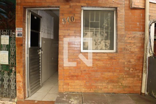 Apartamento para alugar com 1 quarto, 25m² em Jardim Semiramis, Cotia
