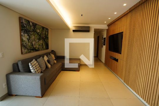 Apartamento para alugar com 4 quartos, 140m² em Setor Bueno, Goiânia