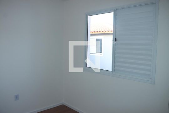 Casa de Condomínio para alugar com 2 quartos, 50m² em Jardim dos Pereiras (caucaia do Alto), Cotia