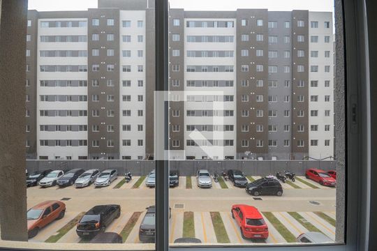Sala - Janela de apartamento para alugar com 2 quartos, 32m² em Parque Pan Americano, São Paulo