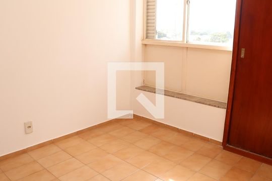 Quarto 2 de apartamento para alugar com 2 quartos, 82m² em Vila São João, Goiânia