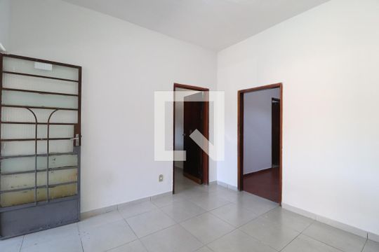 Casa para alugar com 2 quartos, 100m² em Brasil, Uberlândia