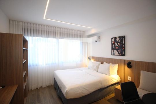 Studio de kitnet/studio para alugar com 0 quarto, 28m² em Boa Vista, Porto Alegre
