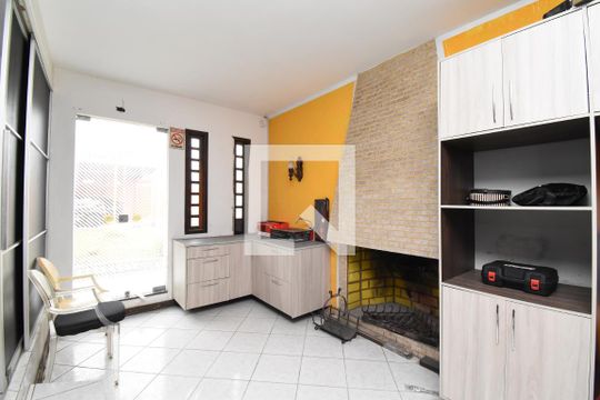 Sala 2 de casa à venda com 5 quartos, 700m² em Cajuru, Curitiba