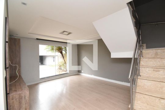 Sala de casa de condomínio para alugar com 2 quartos, 123m² em Cachoeira, Curitiba