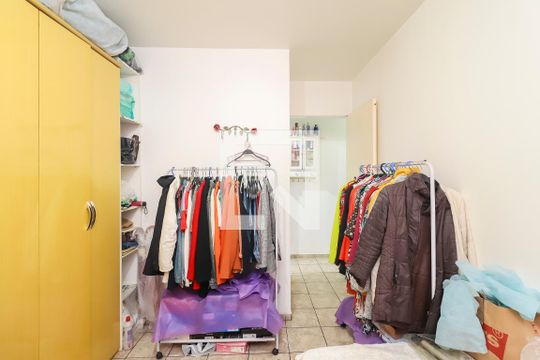 Quarto 2 de apartamento para alugar com 2 quartos, 59m² em Vila Regina, São Paulo