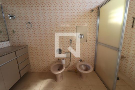 Banheiro da Suíte de casa para alugar com 3 quartos, 123m² em Jardim Sao Luiz, Ribeirão Preto