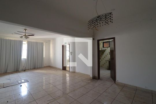Casa para alugar com 3 quartos, 123m² em Jardim Sao Luiz, Ribeirão Preto