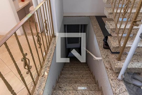 Escada Interna da Garagem de casa à venda com 3 quartos, 252m² em Casa Verde, São Paulo