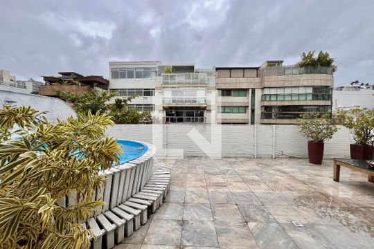 Cobertura  de apartamento à venda com 3 quartos, 248m² em Leblon, Rio de Janeiro