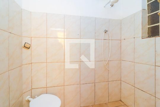 Banheiro de casa para alugar com 1 quarto, 50m² em Vila Norma, São Paulo