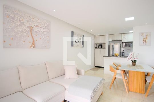Sala de apartamento à venda com 3 quartos, 67m² em Guaiauna, São Paulo