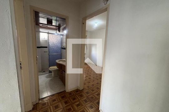 Corredor de apartamento para alugar com 2 quartos, 63m² em Centro, Novo Hamburgo