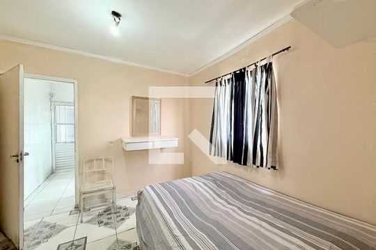 Suíte  de apartamento para alugar com 1 quarto, 31m² em Cidade Domitila, São Paulo