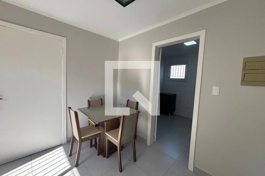 Apartamento para alugar com 2 quartos, 50m² em Vila Nova, Novo Hamburgo